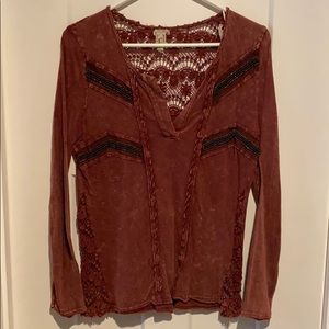 Detailed long sleeve